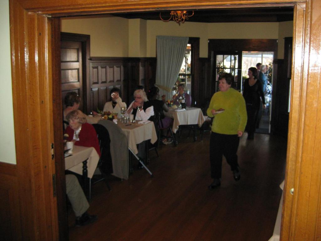 Castle Manor Inn Gloucester Eksteriør bilde